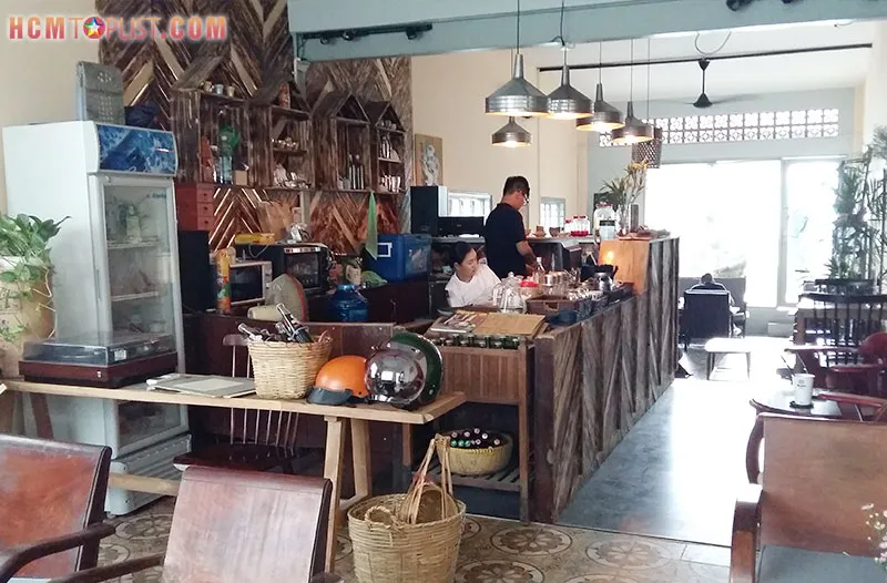Khám phá 10 quán cafe view đẹp ở TPHCM
