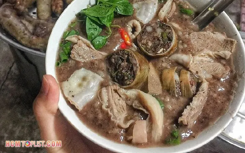 Khám phá ngay top 10+ cháo lòng đêm Sài Gòn “nhức nách”