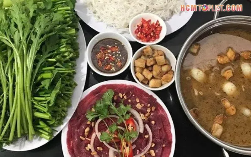 Khám phá top 5+ quán lẩu bò mắm ruốc Sài Gòn siêu ngon