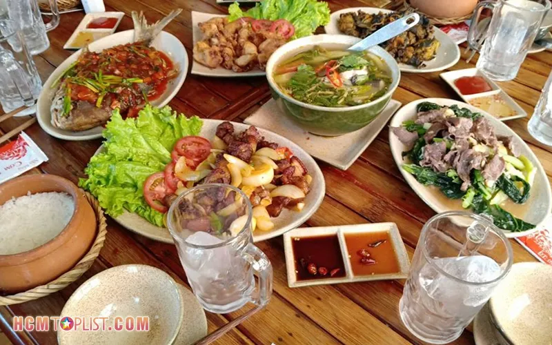 Lưu ngay top 10+ nhà hàng ăn trưa Sài Gòn hấp dẫn nhất