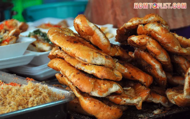 No nê với top 10+ quán bánh mì nướng muối ớt Sài Gòn