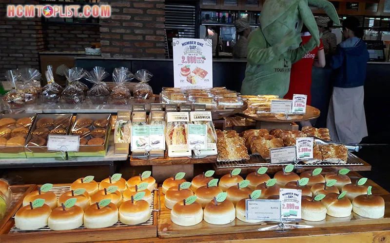 Tiệm bánh Tous Les Jours tại Hồ Chí Minh ngon giá rẻ nhất