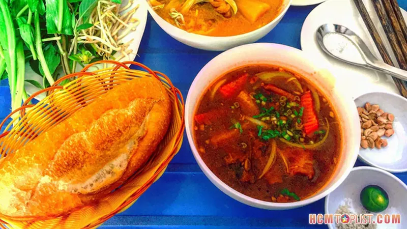 Top 10+ quán ăn bò kho bánh mì tại Sài Gòn ngon khó cưỡng