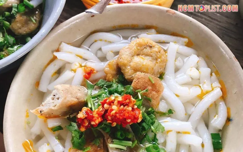 Top 10+ quán bánh canh bột xắt ở Sài Gòn ngon khó cưỡng