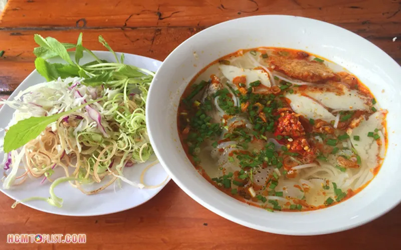 Top 10+ quán bánh canh chả cá ở Sài Gòn ngon khó cưỡng