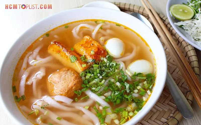 Top 10+ quán bánh canh Sài Gòn quận 1 ngon nức tiếng