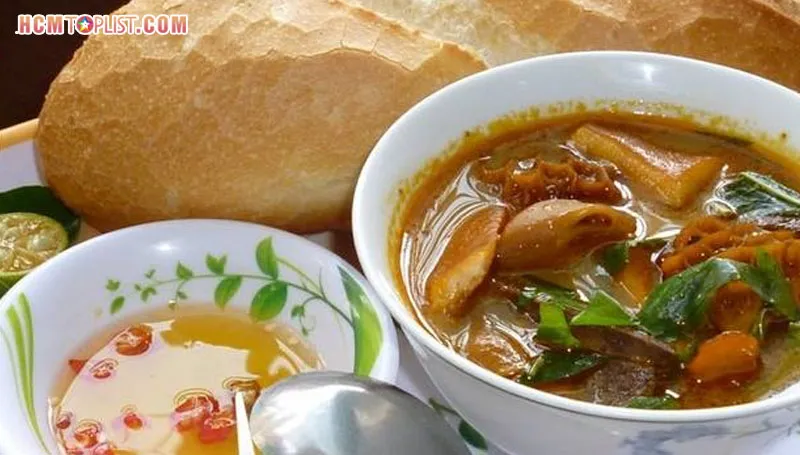 Top 10+ quán bánh mì phá lấu TPHCM ngon nhức nách