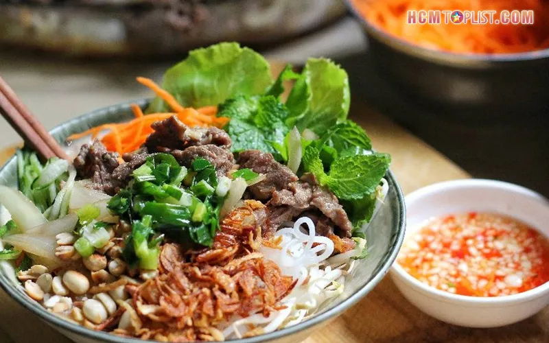 Top 10+ quán bún bò Nam Bộ ở Sài Gòn ngon miễn bàn