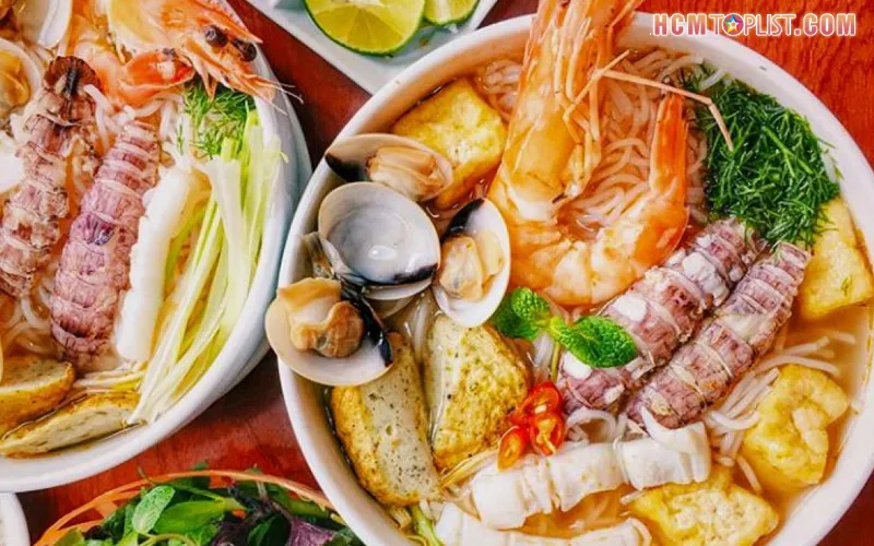 Top 10+ quán bún hải sản ở Sài Gòn thơm ngon nhất