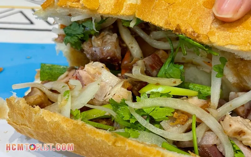 Top 10+ tiệm bánh mì heo quay ngon ở Sài Gòn nổi tiếng