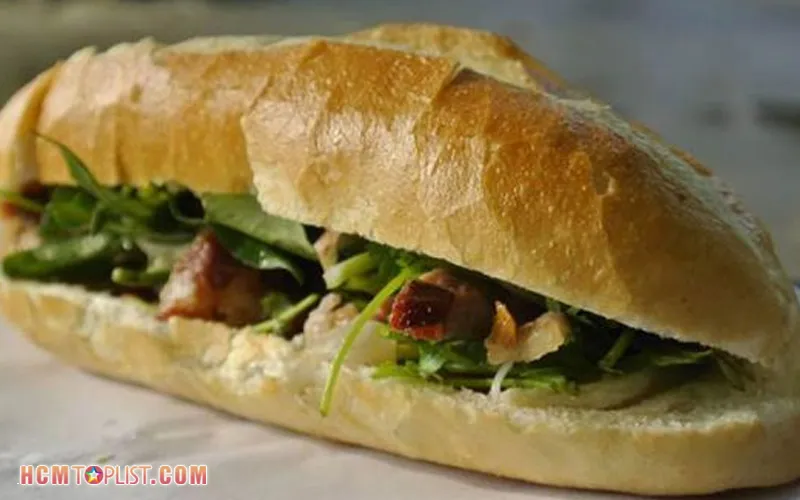 Top 10+ tiệm bánh mì heo quay ngon ở Sài Gòn nổi tiếng