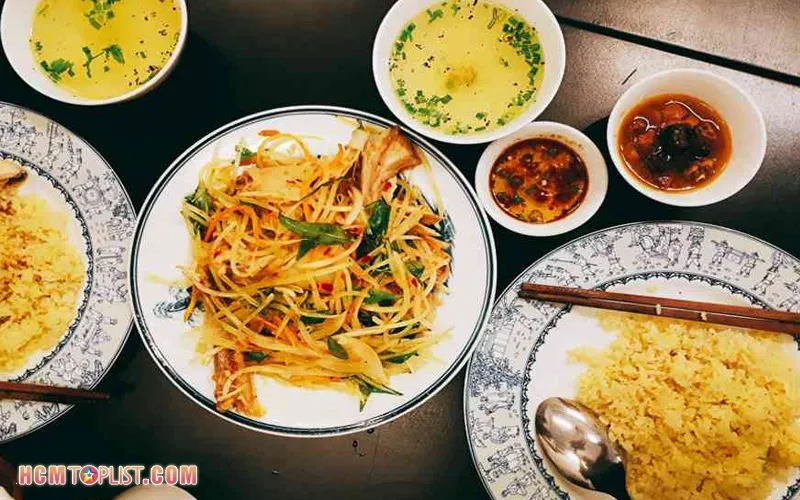 Top 15+ quán cơm gà Hội An ở Sài Gòn ngon nức tiếng