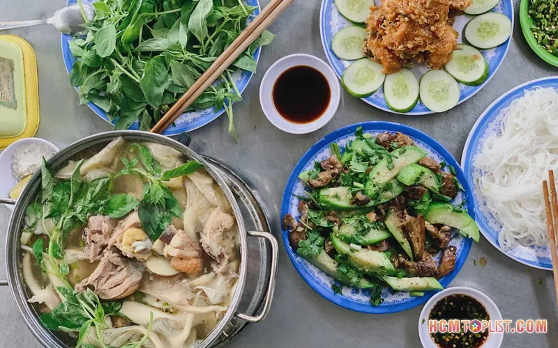 Top 15+ quán lẩu gà lá é Sài Gòn thơm ngon nổi tiếng