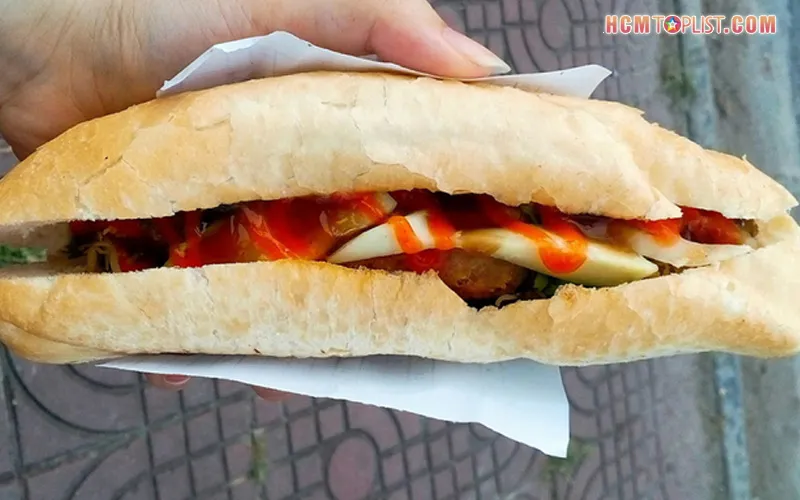 Top 20+ quán bánh mì ngon ở Sài Gòn đông khách nhất