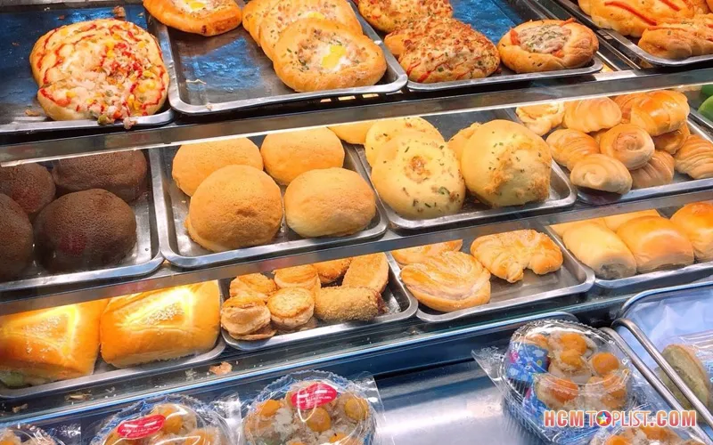 Top 20+ quán bánh mì ngon ở Sài Gòn đông khách nhất