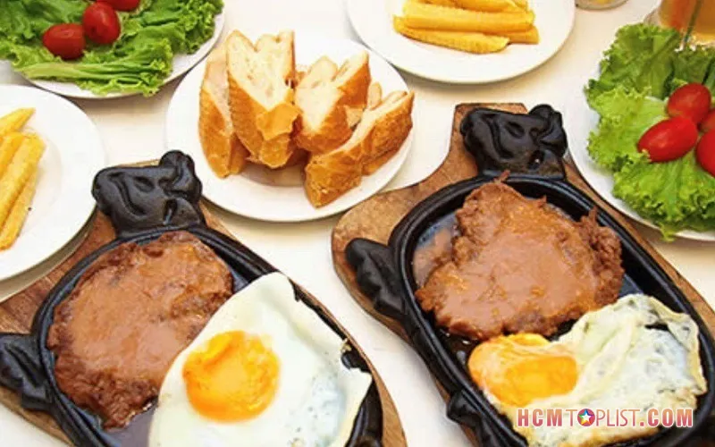 Top 5+ quán bánh mì bít tết Sài Gòn ngon nức tiếng
