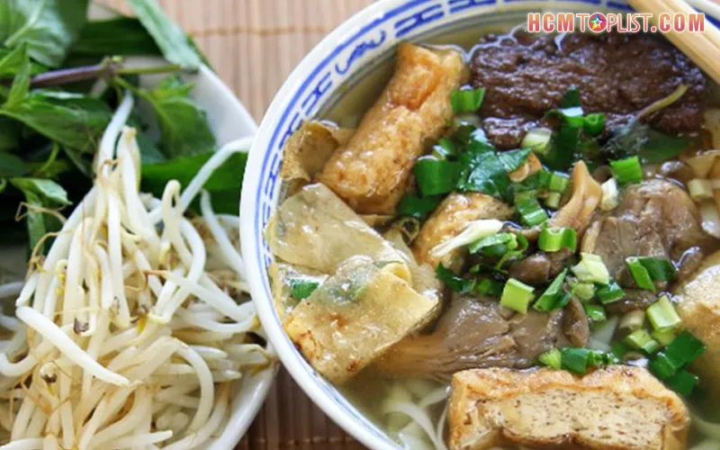 Top 8 quán bún bò chay TPHCM ngon nhất mà bạn nên thử